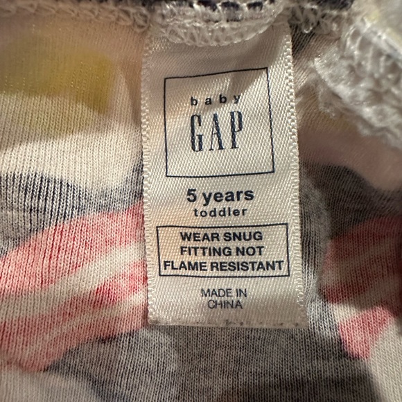 baby GAP toddler PJs, size 5T - Picture 6 of 7